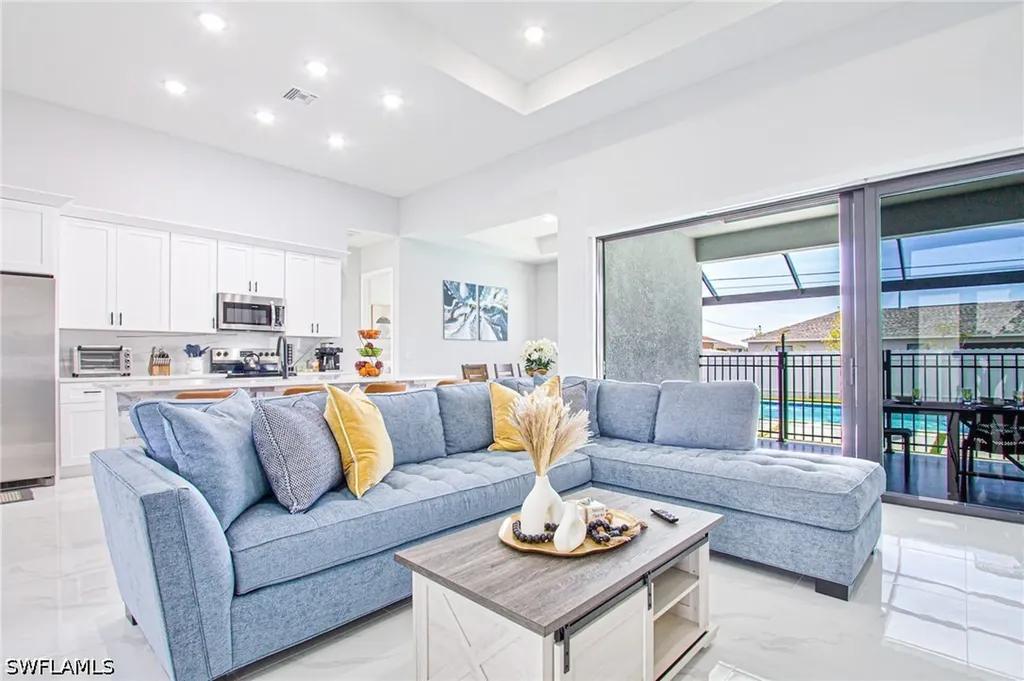 836 NE 6th Place Cape Coral FL 33909
