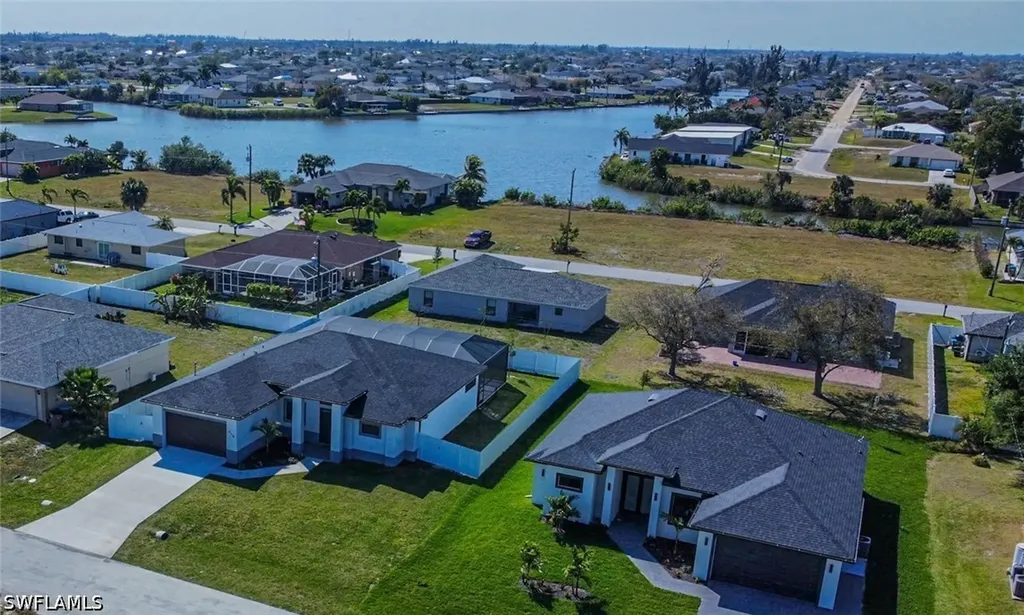 836 NE 6th Place Cape Coral FL 33909