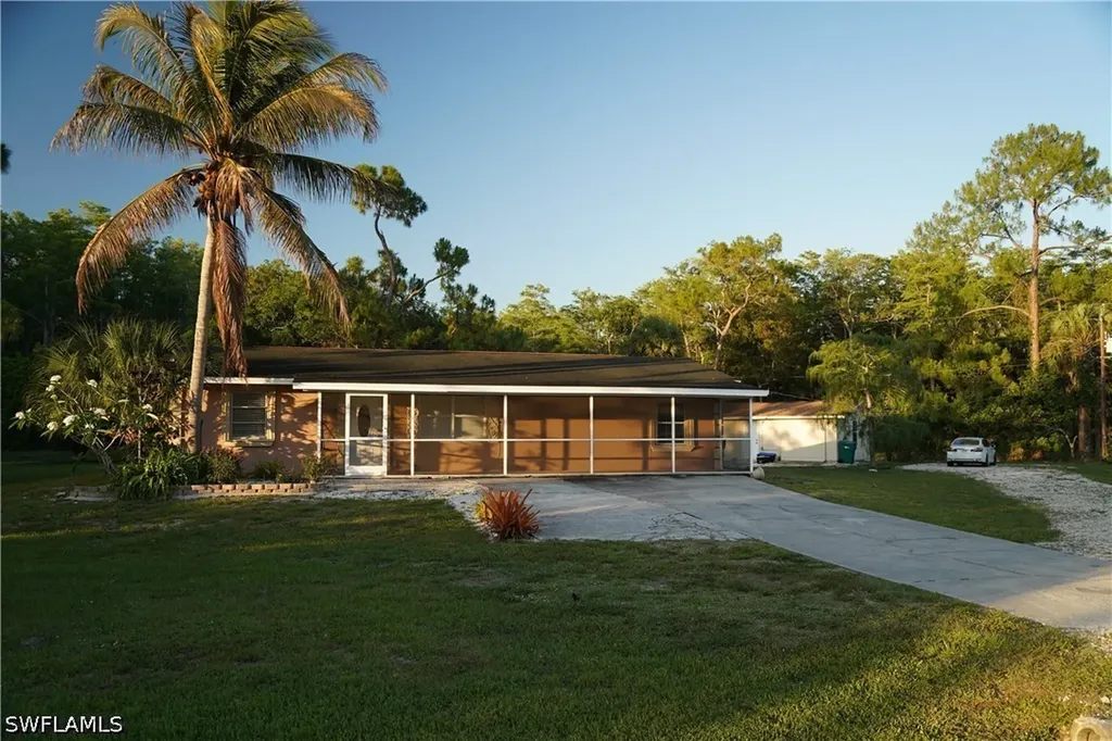 5529 Hardee Street Naples FL 34113