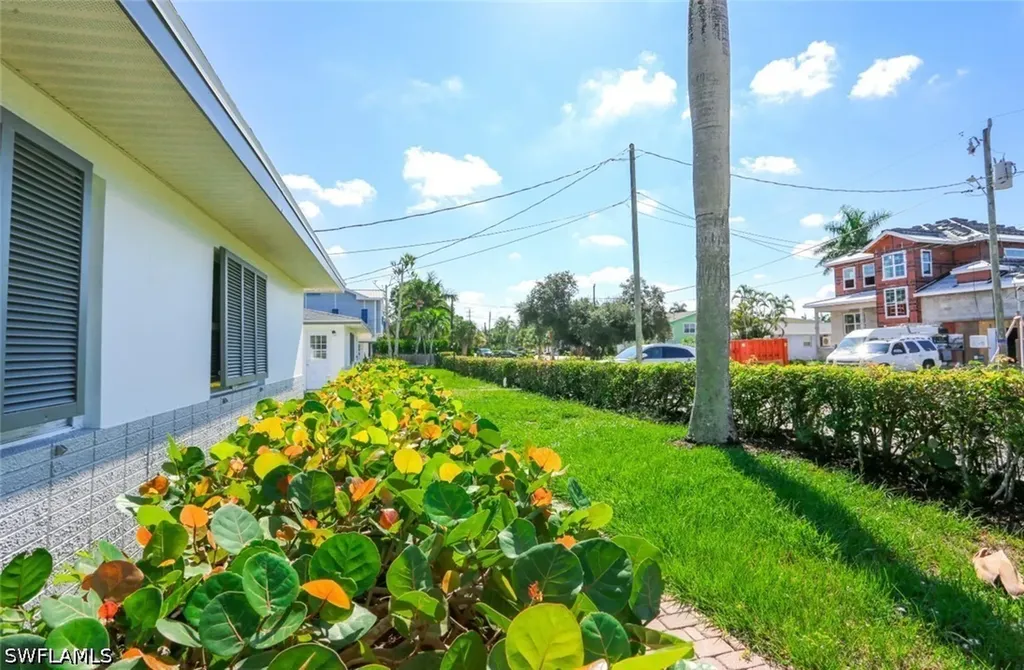 2777 Shoreview Drive Naples FL 34112