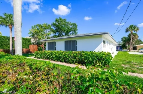 2777 Shoreview Drive Naples FL 34112