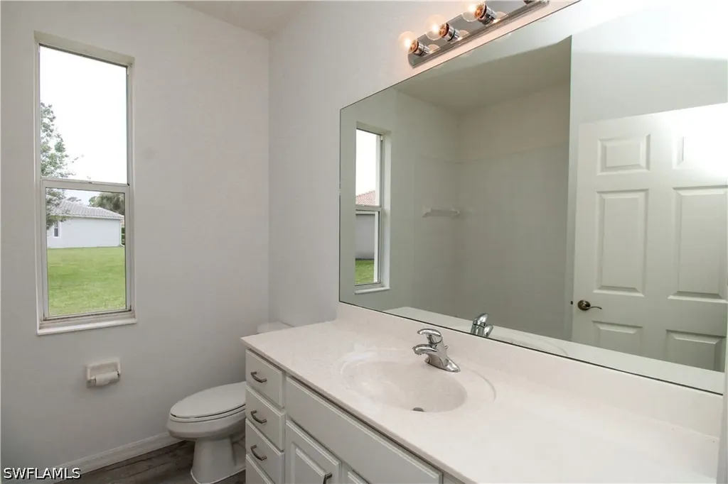 3927 Aurora Court Naples FL 34116