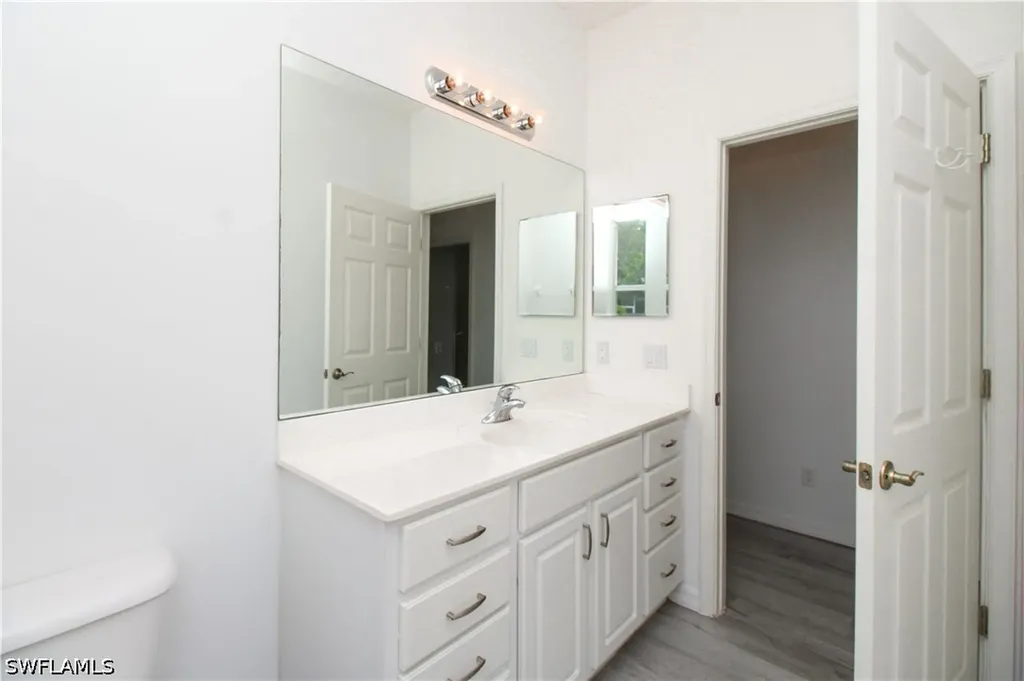 3927 Aurora Court Naples FL 34116