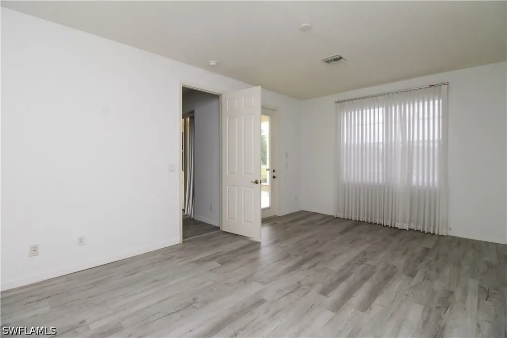 3927 Aurora Court Naples FL 34116