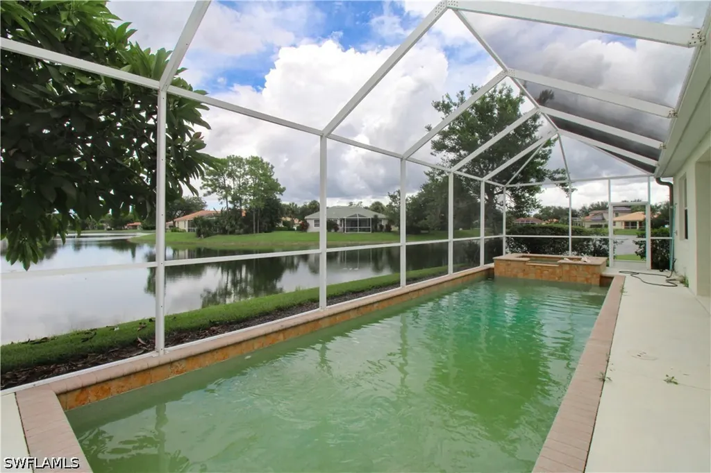 3927 Aurora Court Naples FL 34116