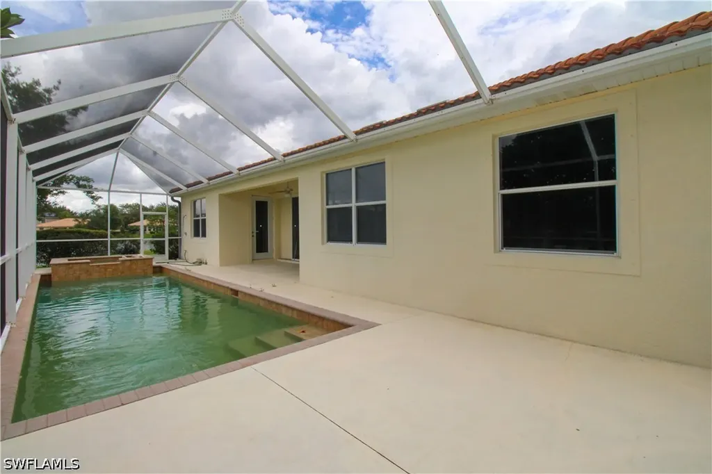 3927 Aurora Court Naples FL 34116