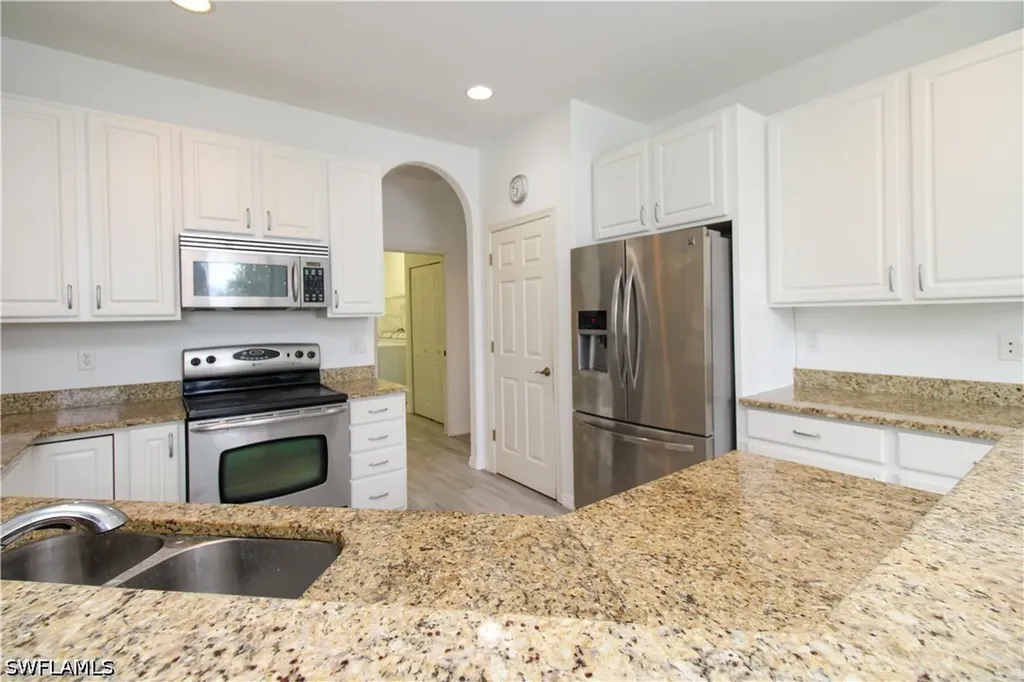 3927 Aurora Court Naples FL 34116