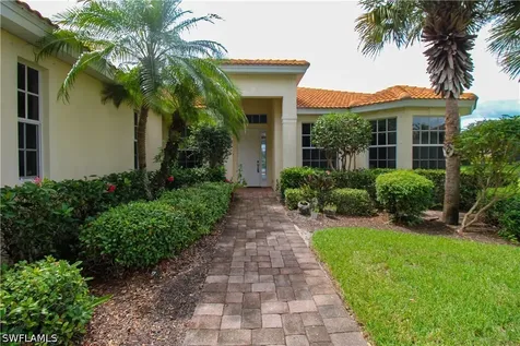 3927 Aurora Court Naples FL 34116