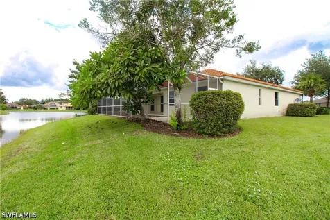 3927 Aurora Court Naples FL 34116