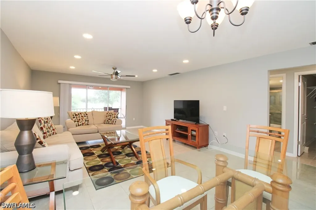 600 Valley Stream Drive Naples FL 34113