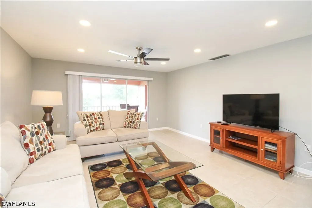 600 Valley Stream Drive Naples FL 34113