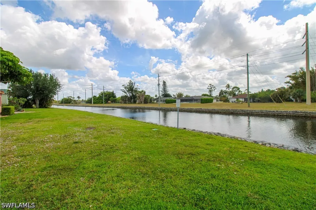 600 Valley Stream Drive Naples FL 34113