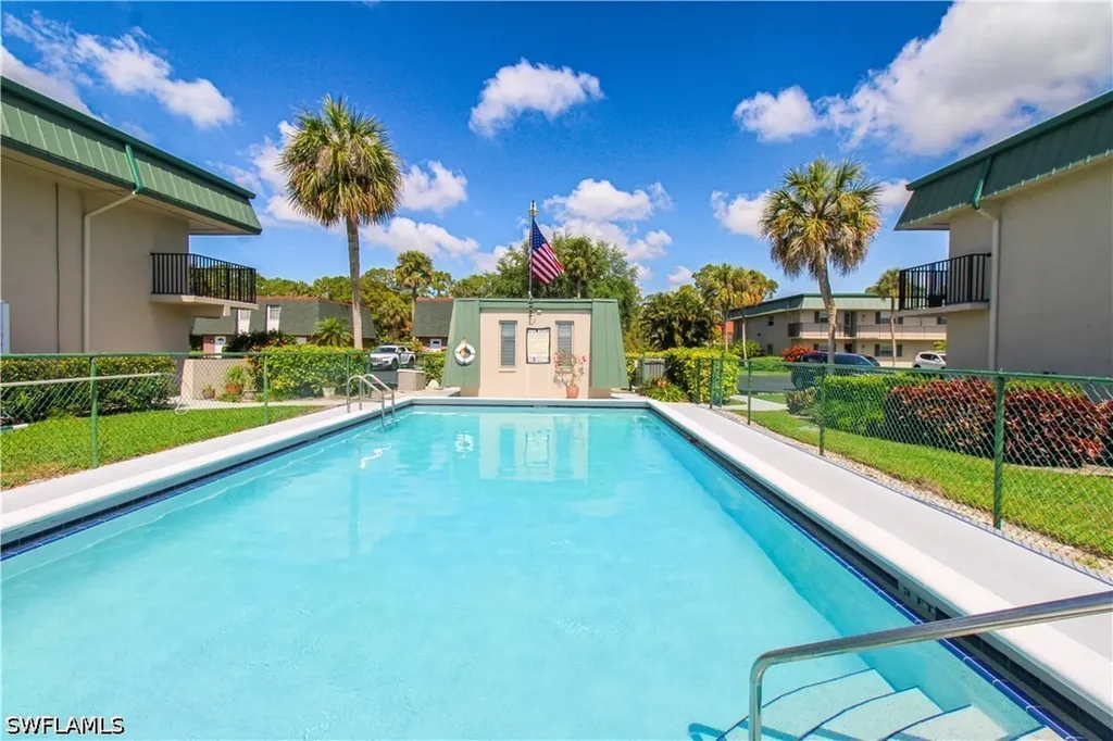 600 Valley Stream Drive Naples FL 34113
