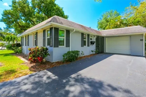 225 Georgetown Boulevard Naples FL 34112