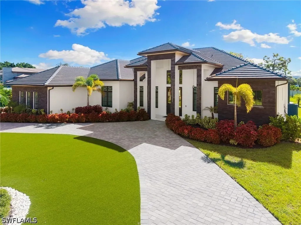 10 Caribbean Road Naples FL 34108