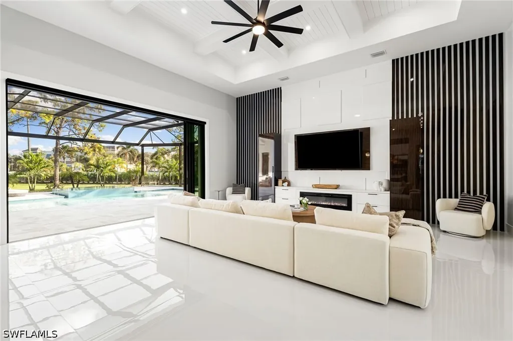 10 Caribbean Road Naples FL 34108
