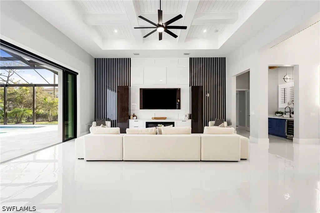 10 Caribbean Road Naples FL 34108