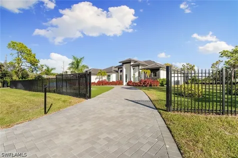 10 Caribbean Road Naples FL 34108