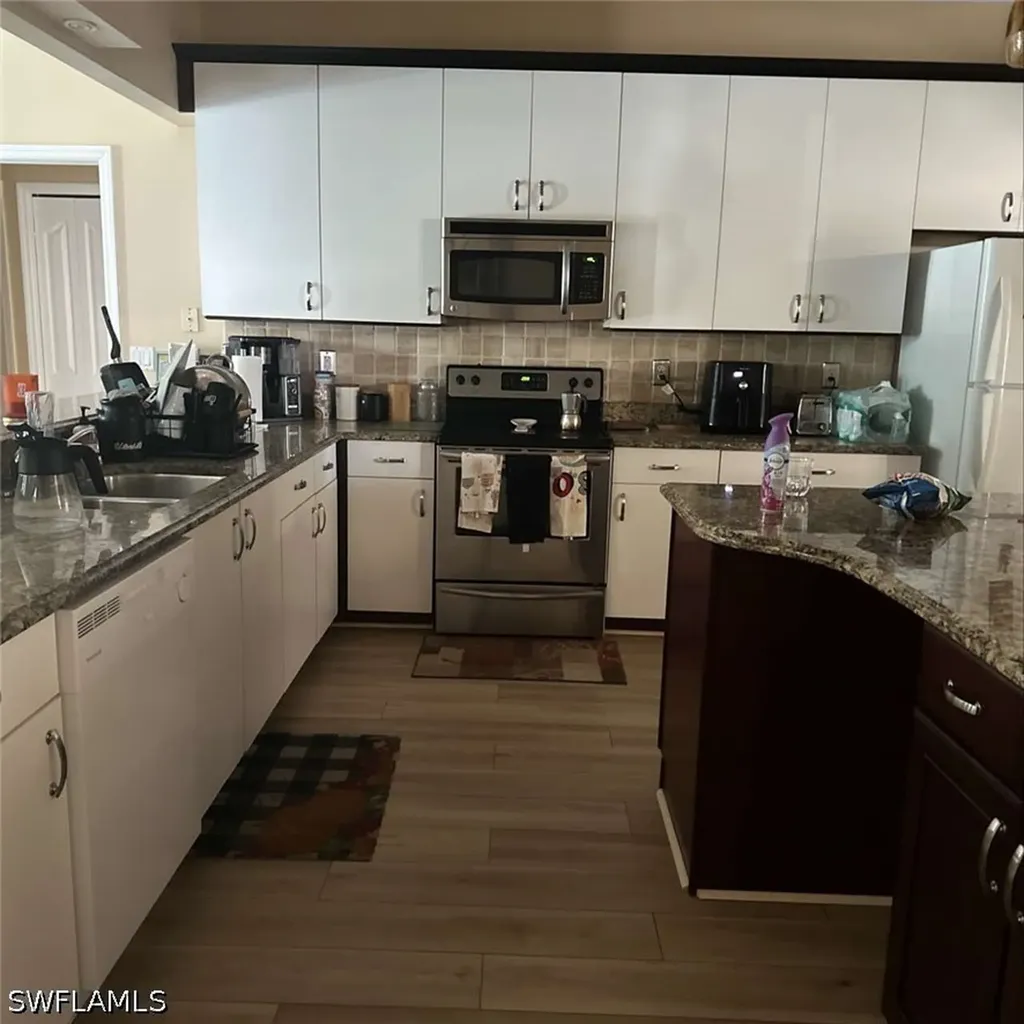 11028 Lakeland Circle Fort Myers FL 33913