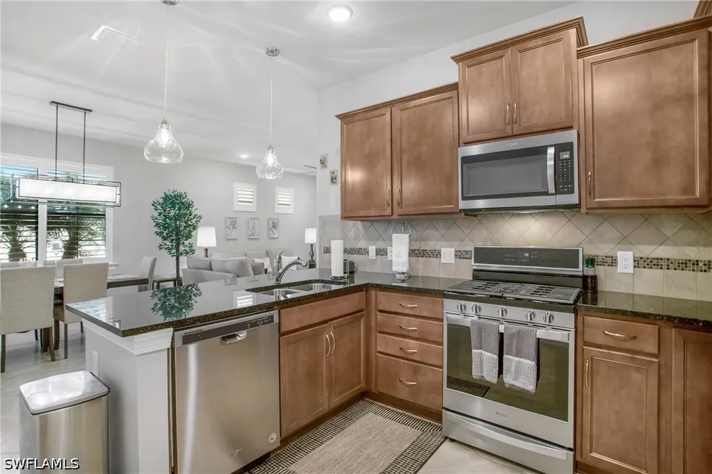 7674 Jacaranda Lane Naples FL 34114