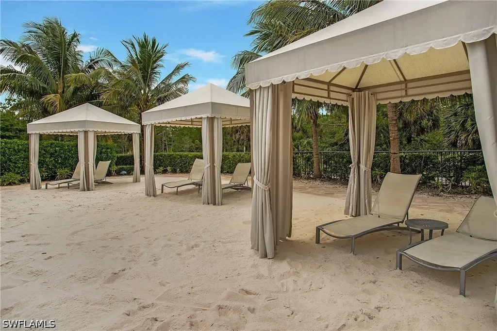 7674 Jacaranda Lane Naples FL 34114