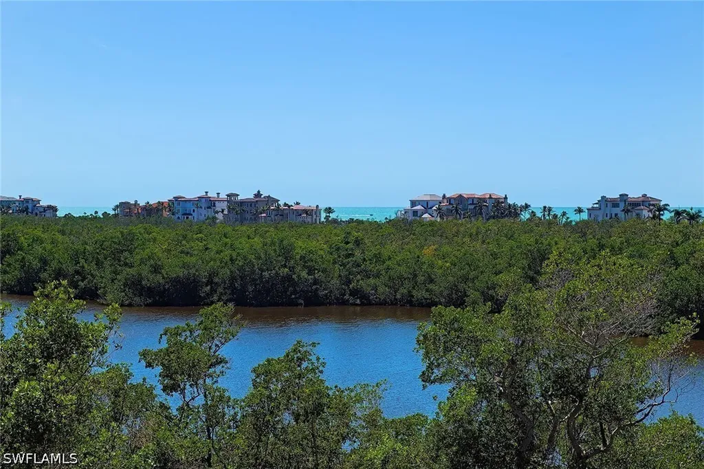 8990 Bay Colony Drive Naples FL 34108
