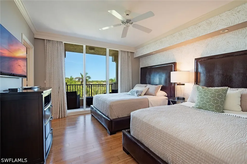 8990 Bay Colony Drive Naples FL 34108