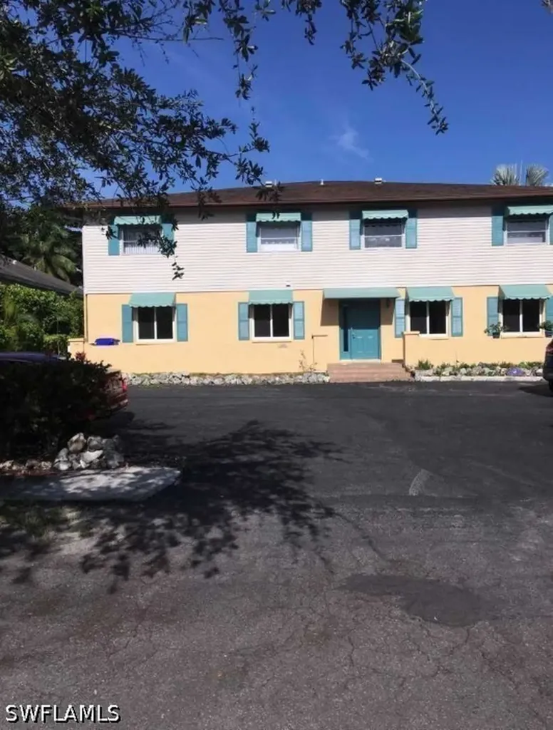 1186 Cherrystone Court Naples FL 34102