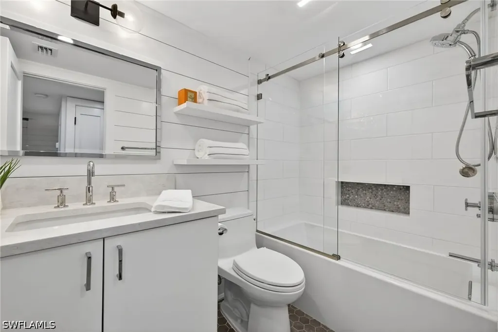 6080 Pelican Bay Boulevard Naples FL 34108