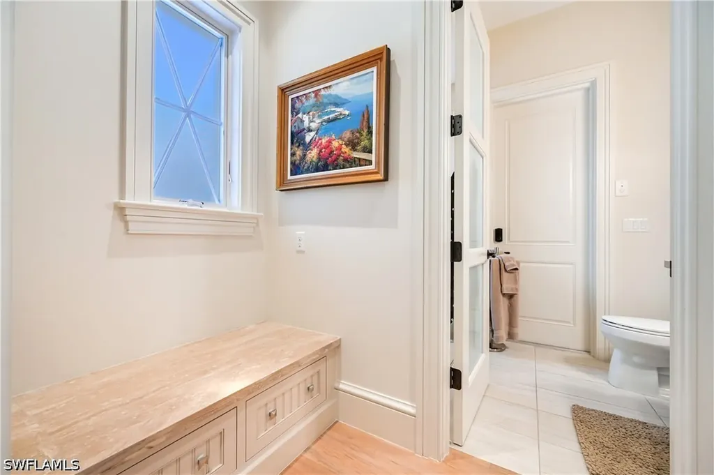 42 6th Street S Naples FL 34102