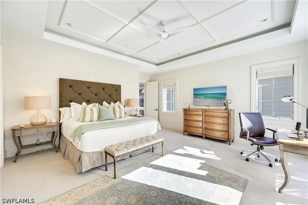 42 6th Street S Naples FL 34102