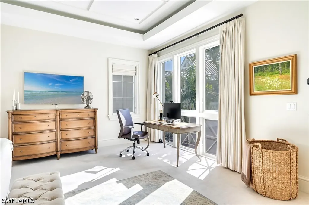 42 6th Street S Naples FL 34102