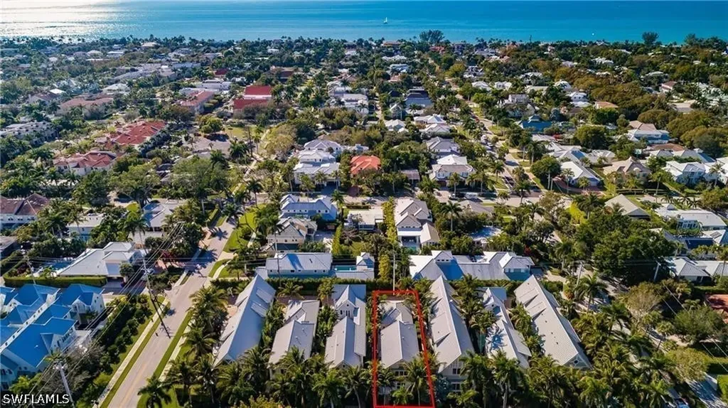 42 6th Street S Naples FL 34102