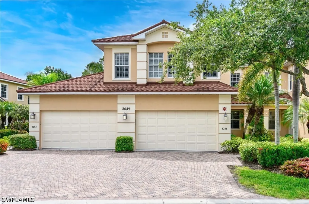 8649 Champions Point Naples FL 34113