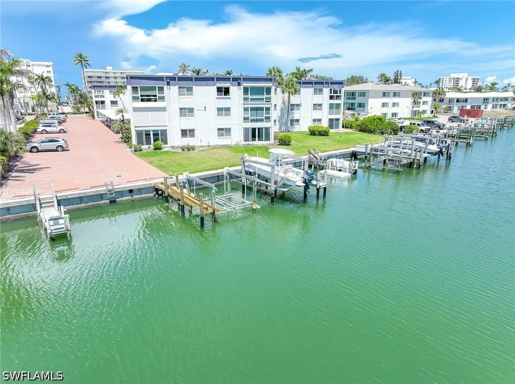 1930 Gulf Shore Boulevard N Naples FL 34102