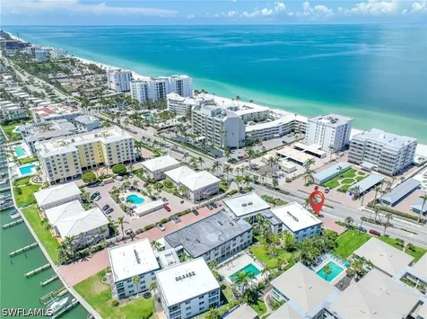 1930 Gulf Shore Boulevard N Naples FL 34102