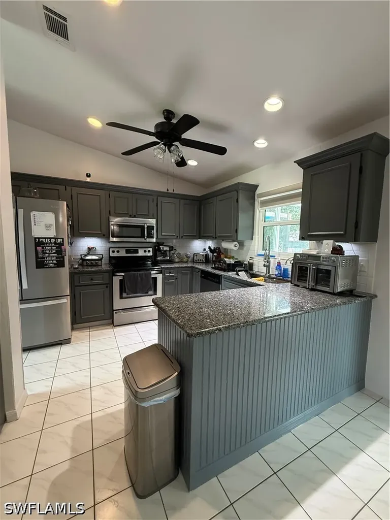 8341 Cardinal Road Fort Myers FL 33967