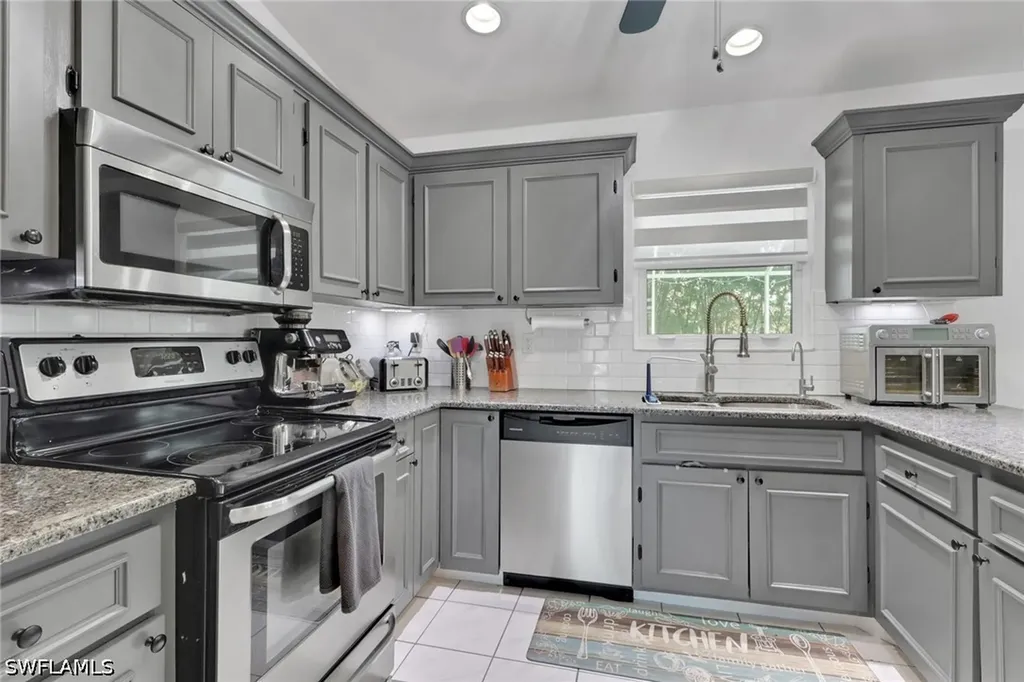 8341 Cardinal Road Fort Myers FL 33967