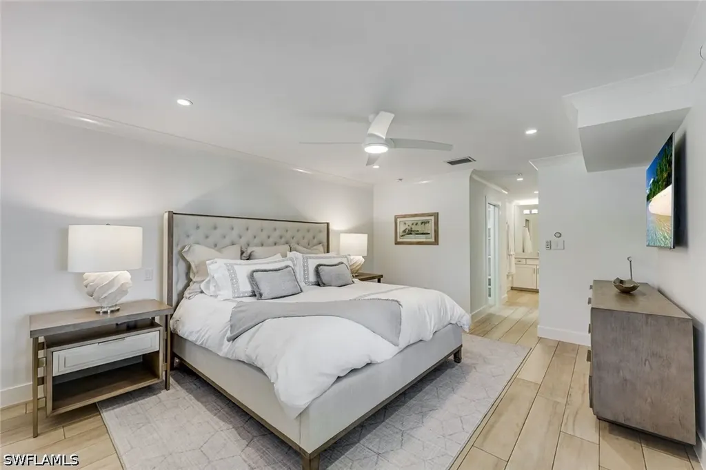 225 5th Avenue S Naples FL 34102