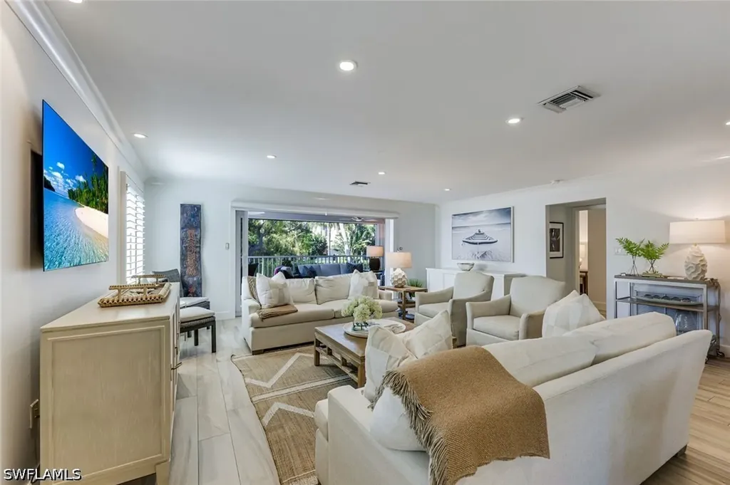 225 5th Avenue S Naples FL 34102
