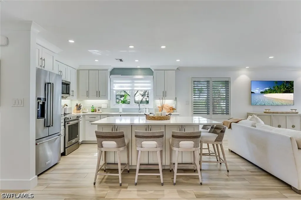 225 5th Avenue S Naples FL 34102