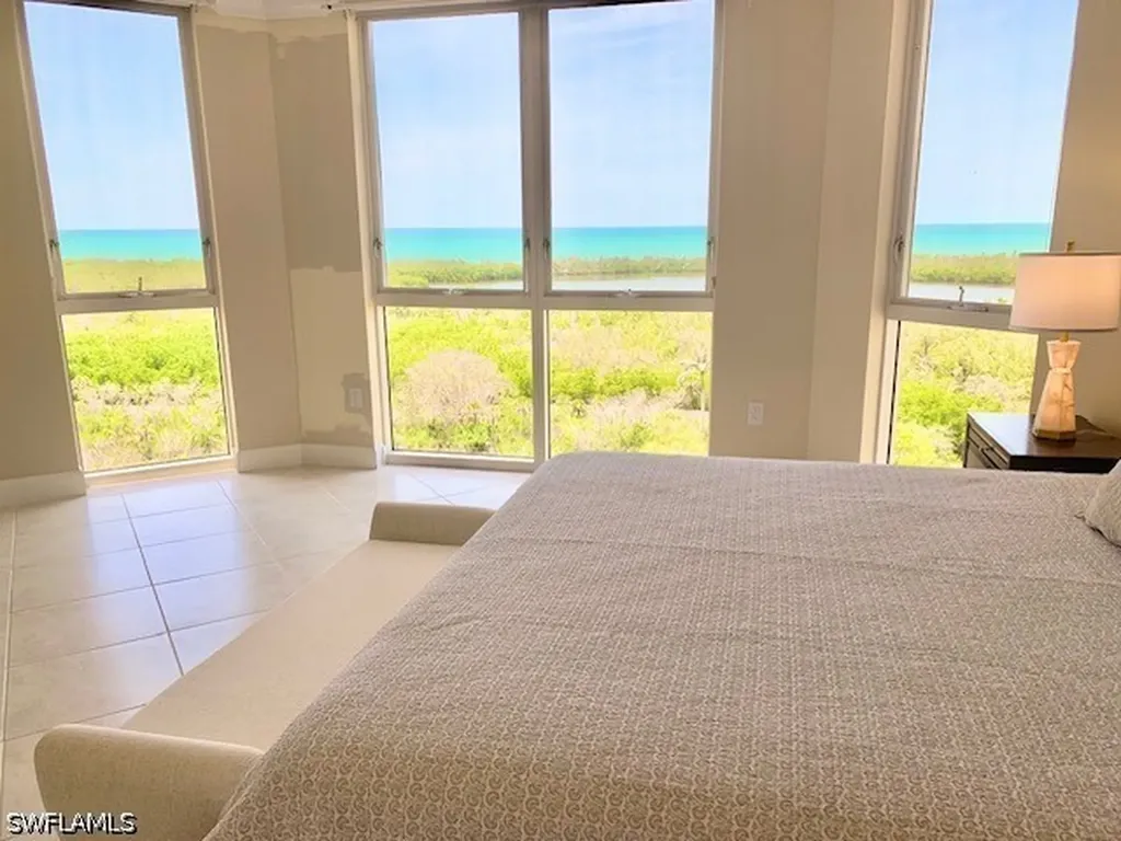 6597 Nicholas Boulevard Naples FL 34108
