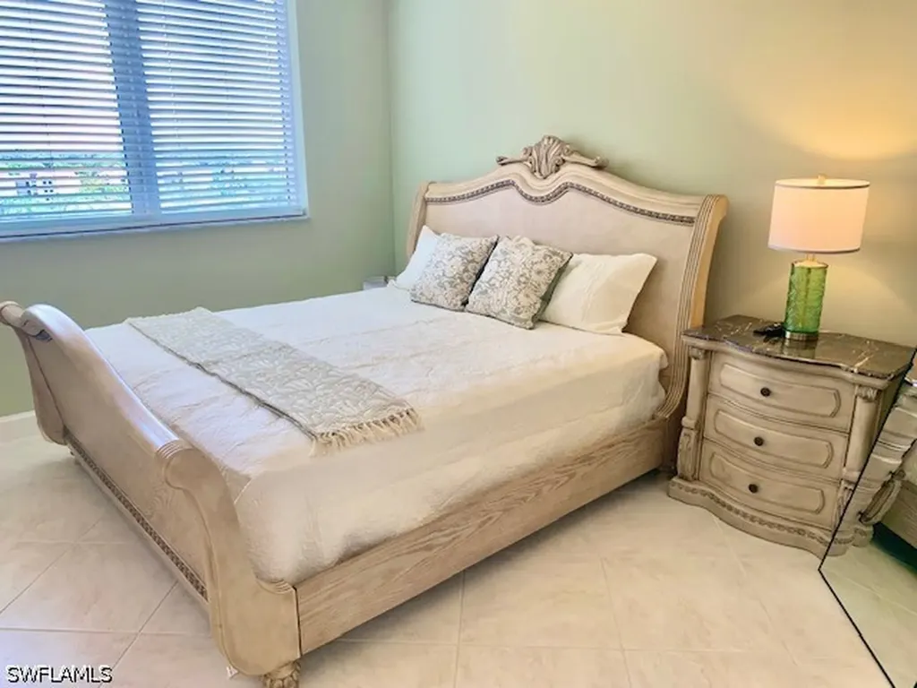 6597 Nicholas Boulevard Naples FL 34108