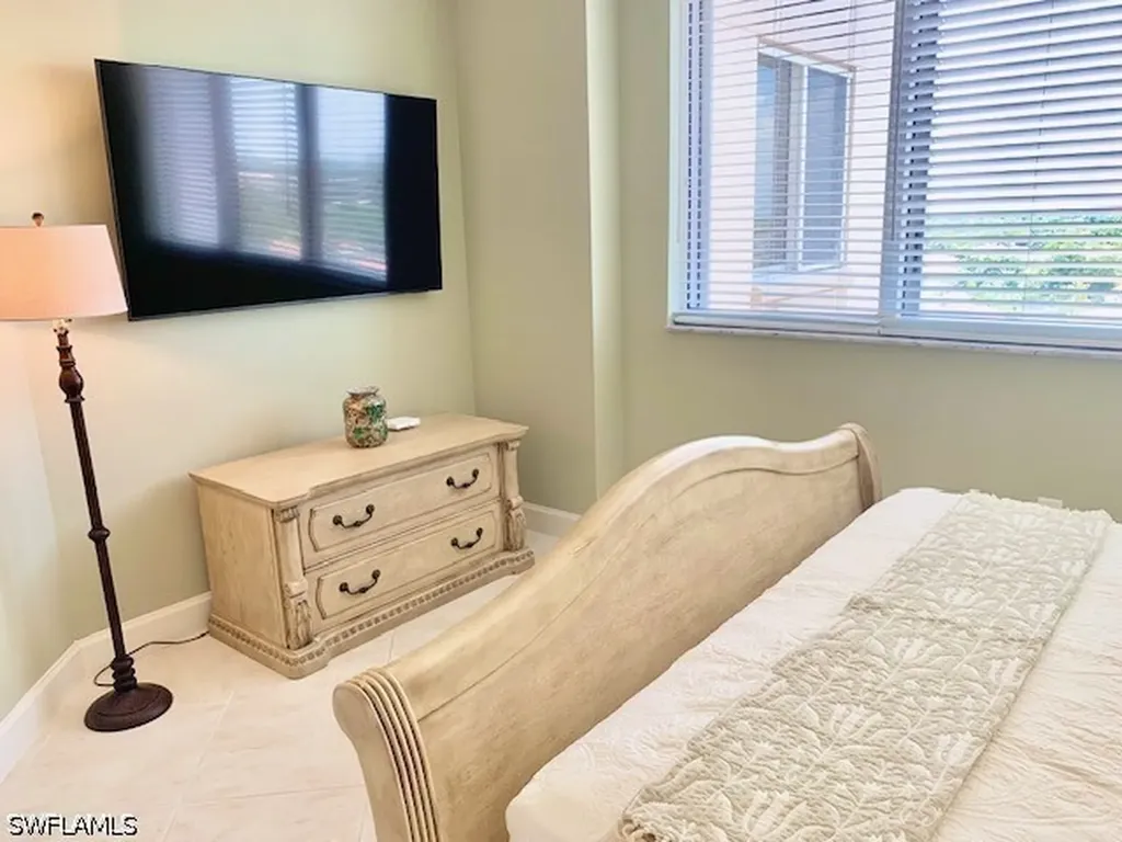6597 Nicholas Boulevard Naples FL 34108
