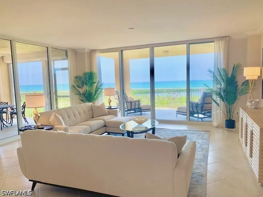 6597 Nicholas Boulevard Naples FL 34108