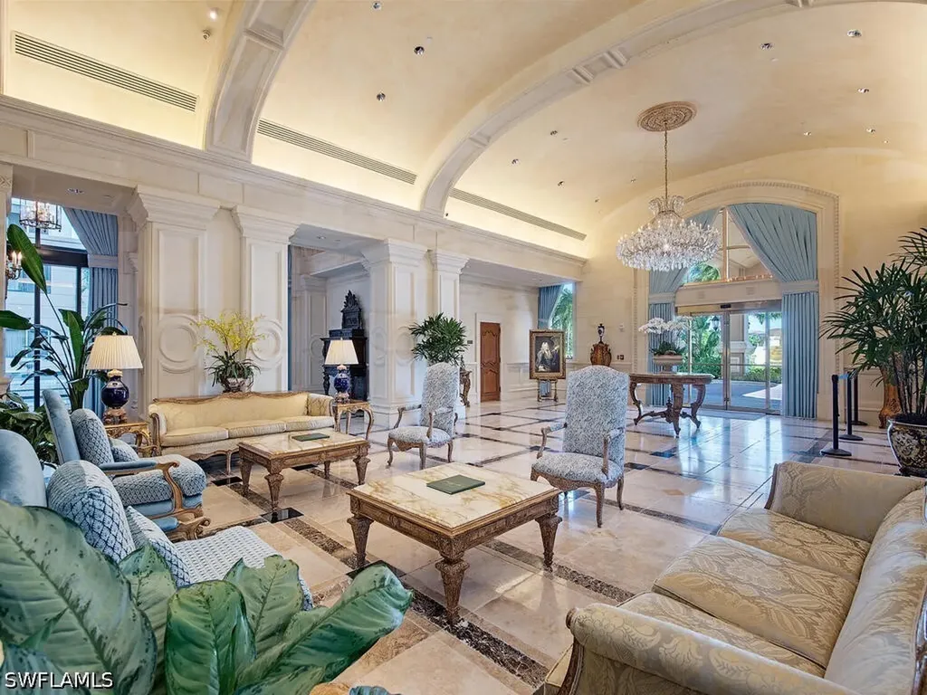 6597 Nicholas Boulevard Naples FL 34108
