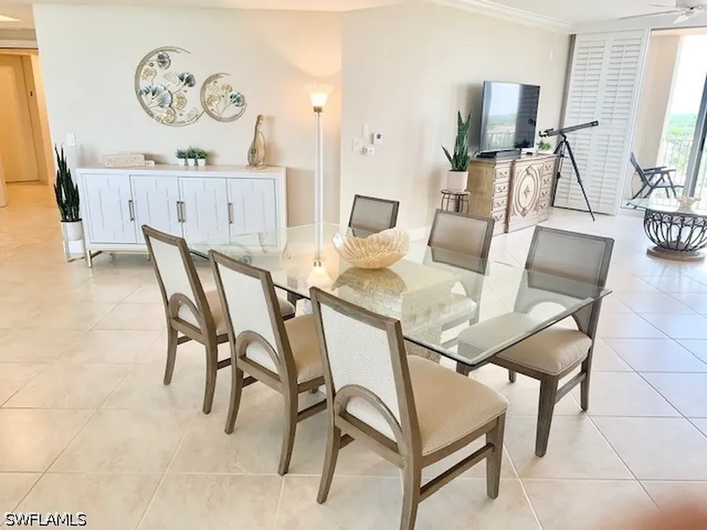 6597 Nicholas Boulevard Naples FL 34108