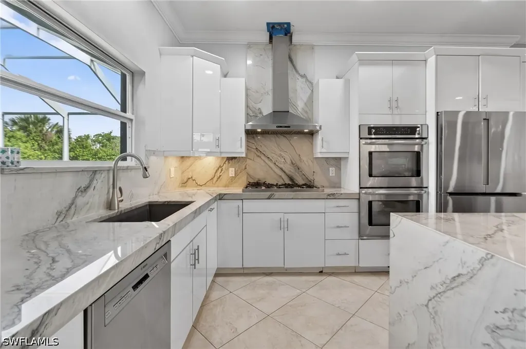 2863 Everglades Boulevard N Naples FL 34120