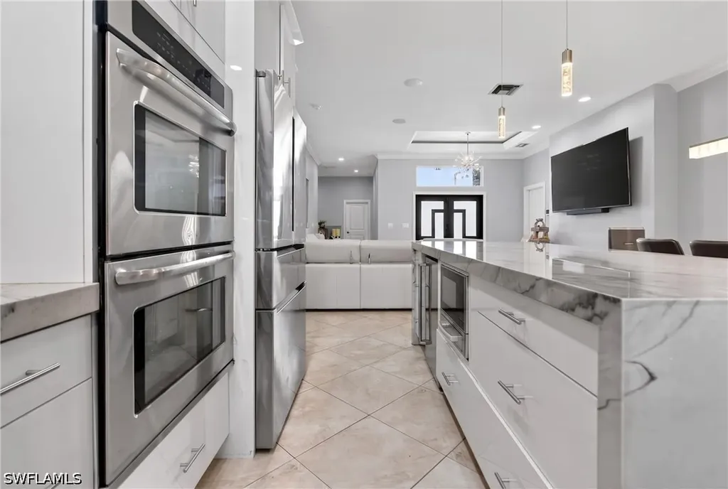 2863 Everglades Boulevard N Naples FL 34120