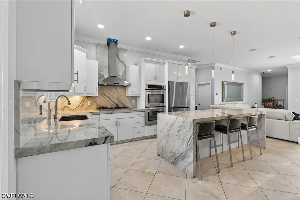 2863 Everglades Boulevard N Naples FL 34120